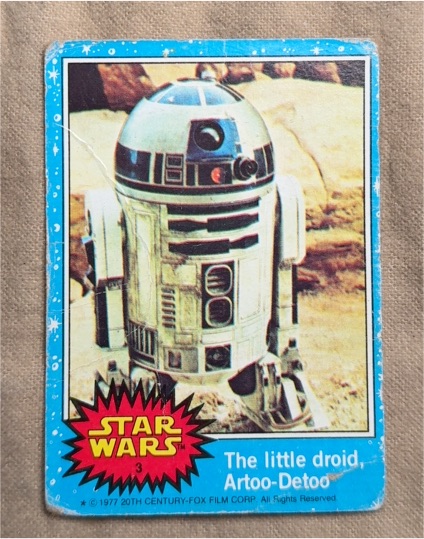 1977 Topps Star Wars #3 The little droid, Artoo-Detoo — front
