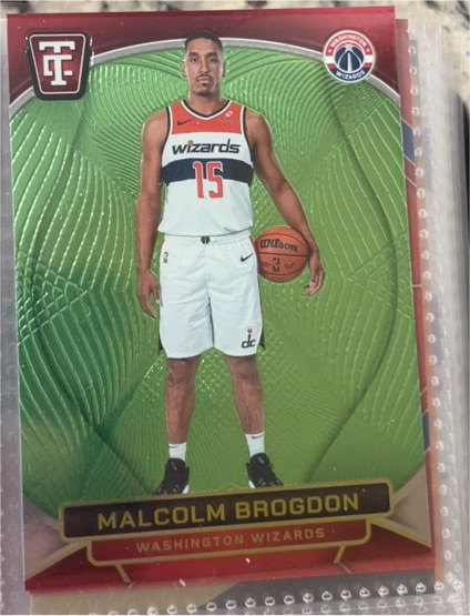 2024-25 Panini Totally Certified #94 Malcolm Brogdon — front