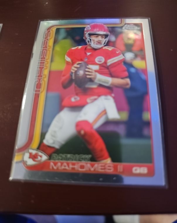 2025 Topps Chrome #148 Patrick Mahomes II — front