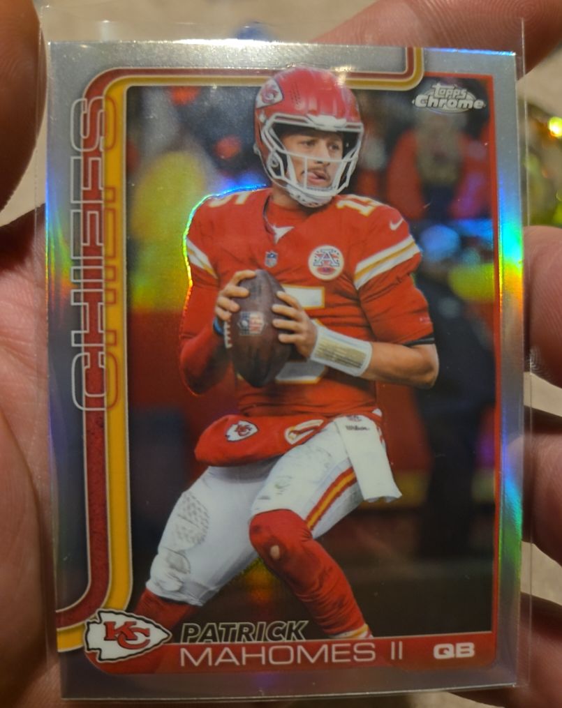 2025 Topps Chrome #148 Patrick Mahomes II — front