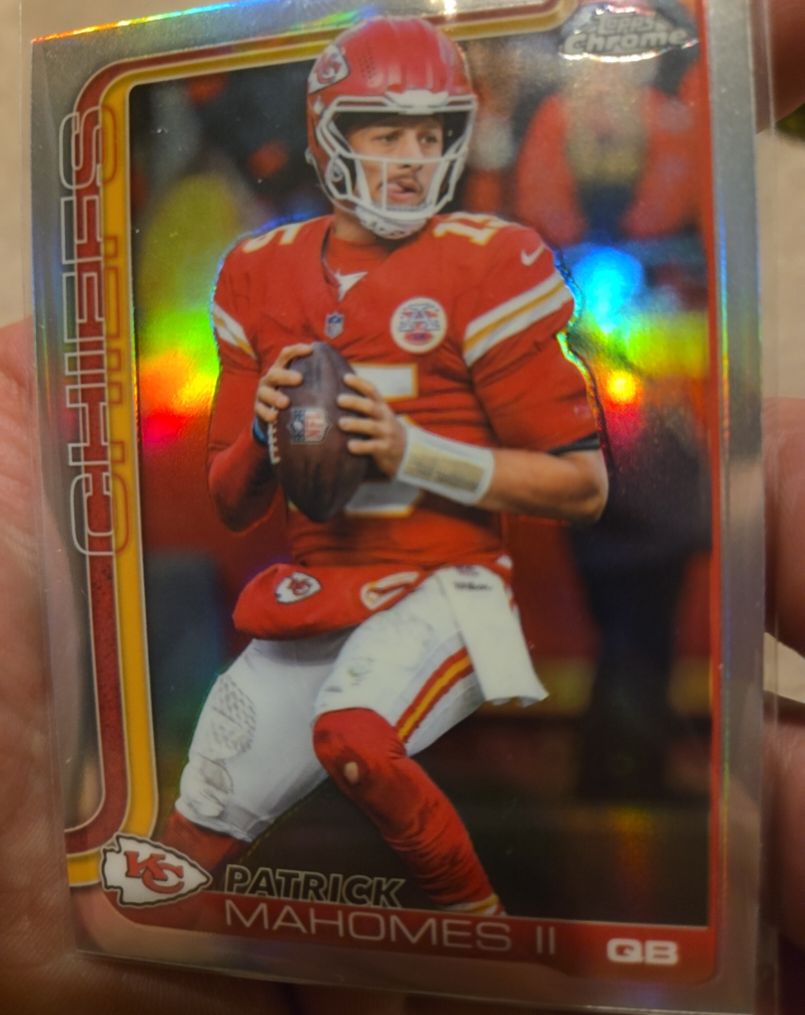 2025 Topps Chrome #148 Patrick Mahomes II — front
