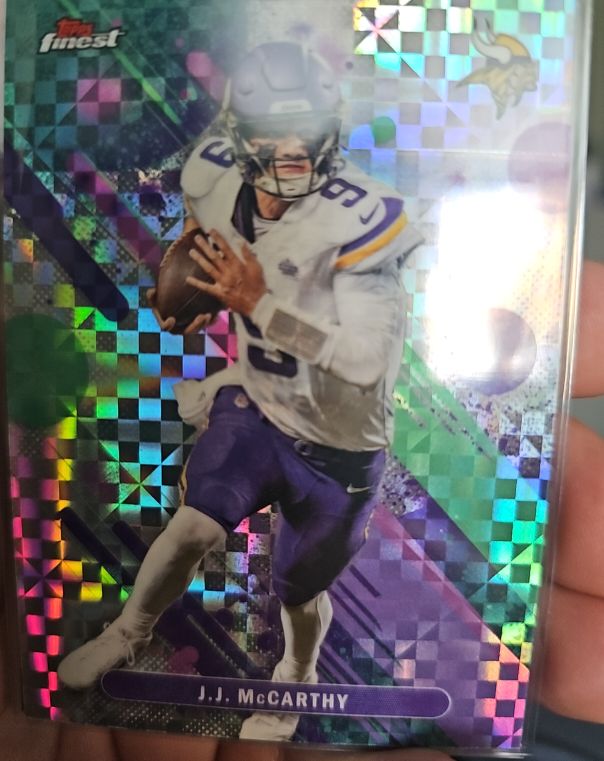 2025 Topps Finest #61 J.J. McCarthy — front