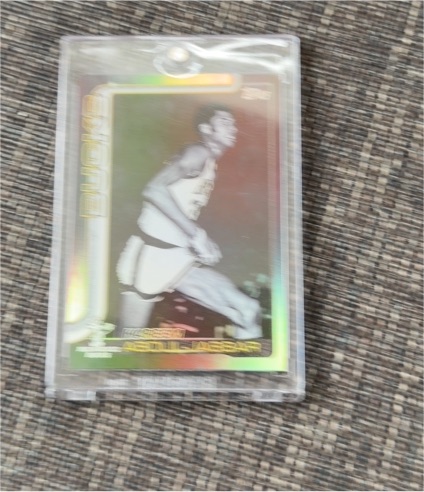 2001 Topps Chrome #4 Magic Johnson Commemorative Series — front