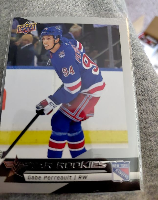 2025-26 Upper Deck Star Rookies #8 Gabe Perreault — front