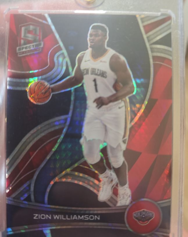 2021-22 Panini Spectra #8 Zion Williamson — front