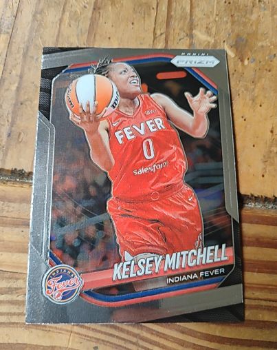 2025 Panini Prizm WNBA #35 Kelsey Mitchell — front