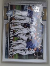 2026 Topps Series 1 #34 Kansas City Royals Team Card — front