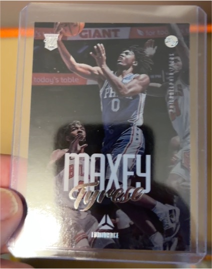 2020-21 Panini Chronicles Luminance #165 Tyrese Maxey — front