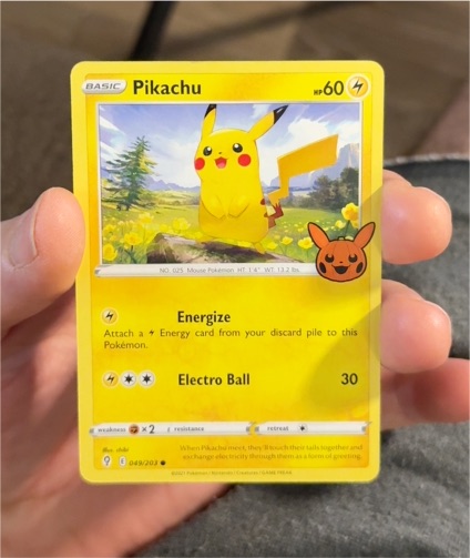 2022 Pokémon SWSH07 #049 Pikachu — front