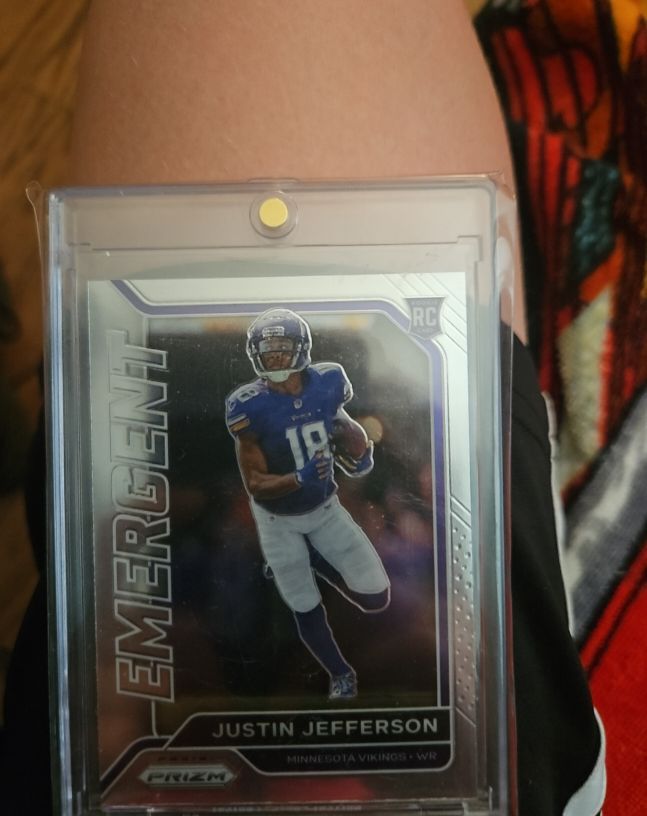 2020 Panini Prizm #10 Justin Jefferson Emergent Rookie — front