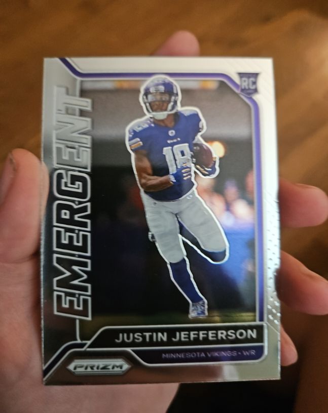 2020 Panini Prizm #10 Justin Jefferson Emergent Rookie — front