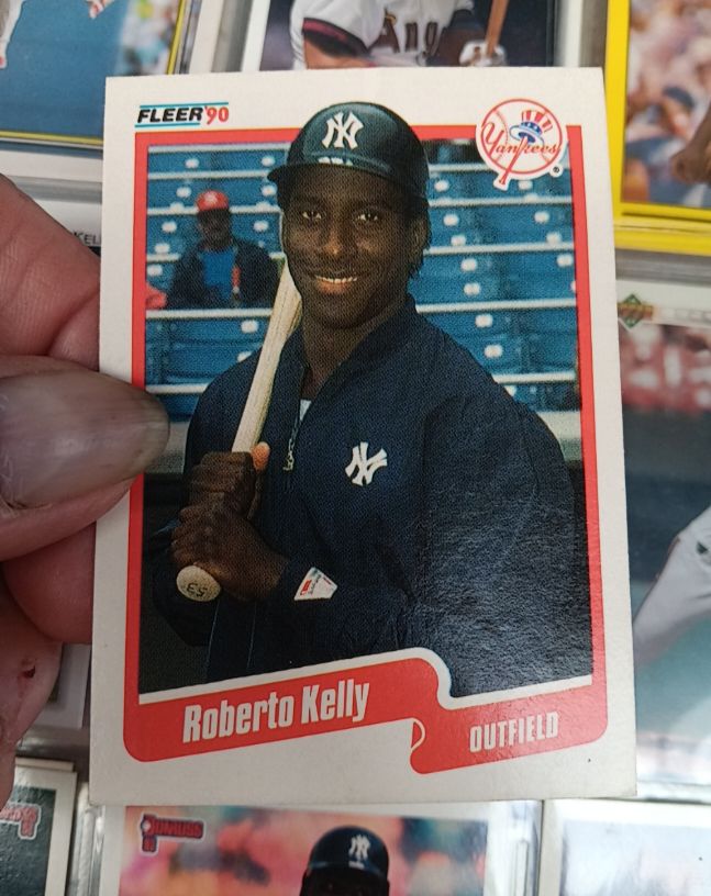 1990 Fleer #446 Roberto Kelly — front