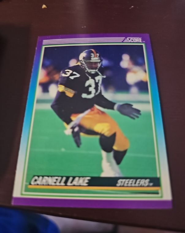 1990 Score #111 Carnell Lake — front