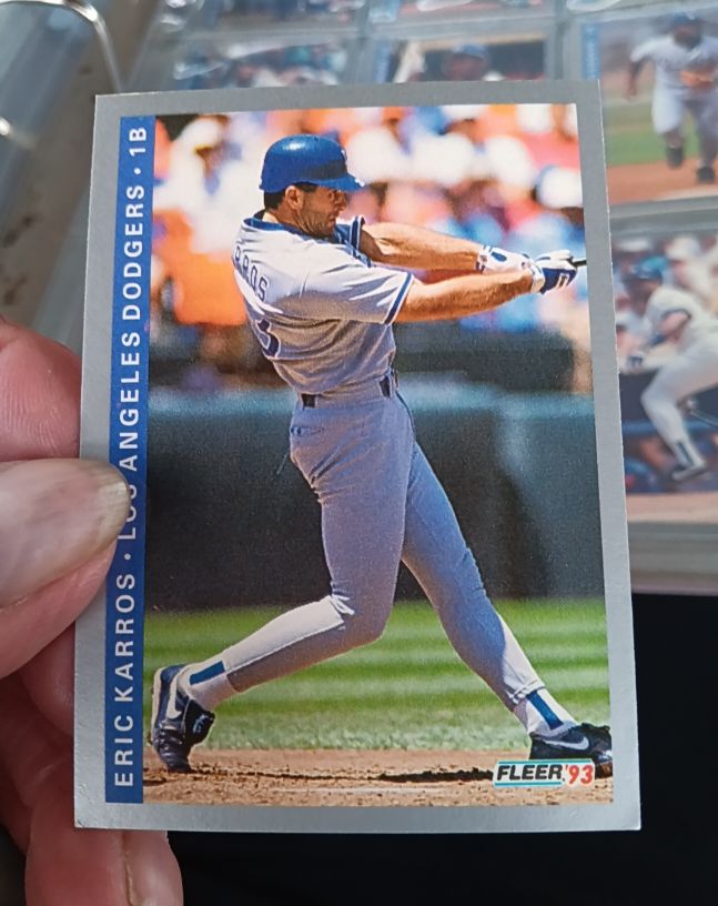1993 Fleer #64 Eric Karros — front