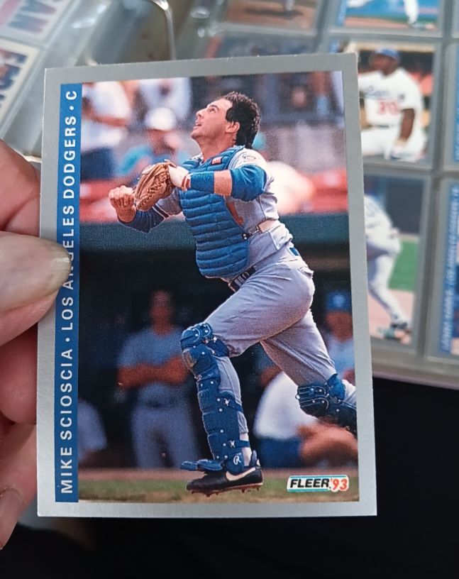 1993 Fleer #67 Mike Scioscia — front