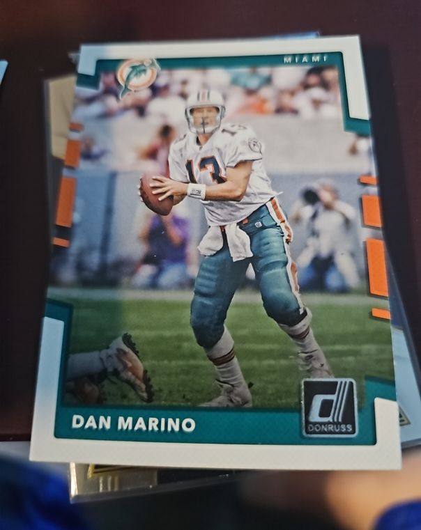 2017 Panini Donruss #144 Dan Marino — front