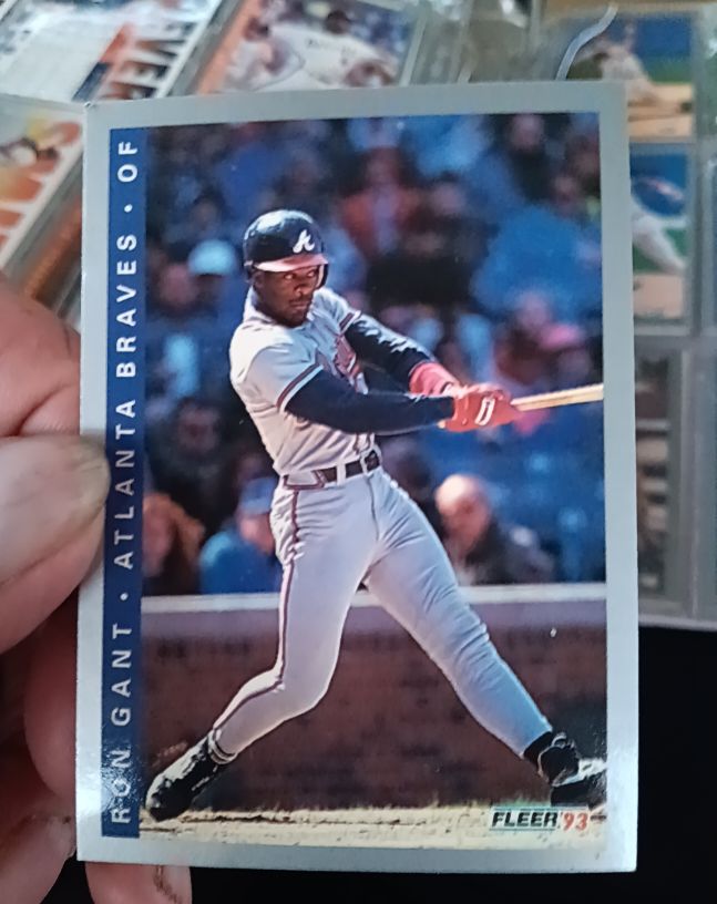 1993 Fleer #3 Ron Gant — front