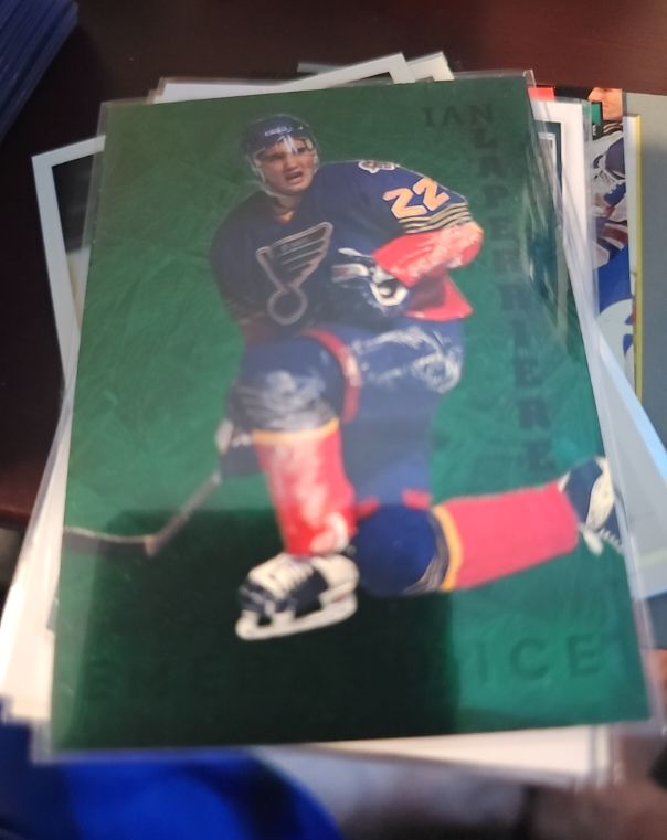 1995-96 Upper Deck Special Edition #SE69 Ian Laperriere — front