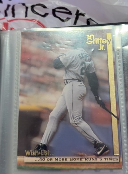 1995 Megacards #24 Ken Griffey Jr. Wish List 40 or More Home Runs — front