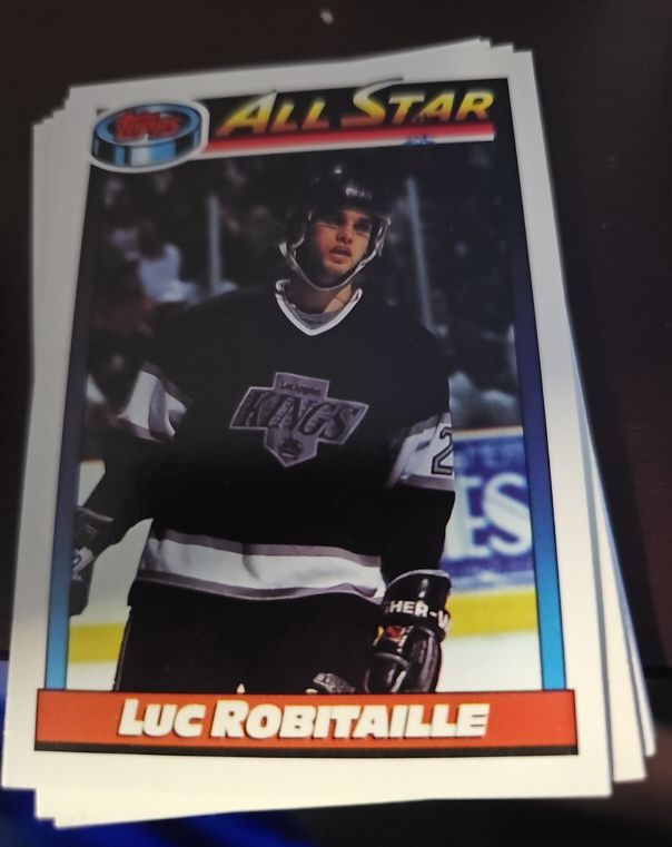 1991-92 Topps #260 Luc Robitaille — front