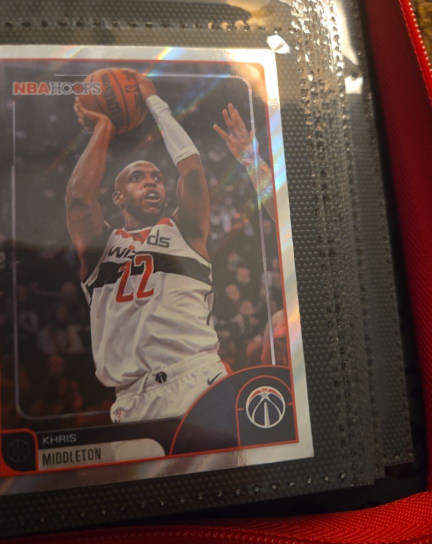 2025-26 Topps NBA Hoops #175 Khris Middleton — front