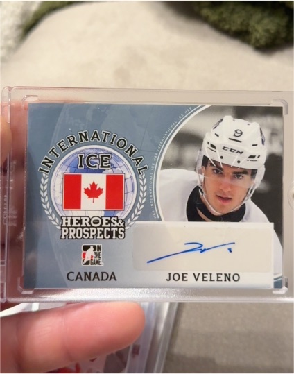 2016-17 ITG Heroes and Prospects International Ice Autographs #IIJV1 Joe Veleno — front