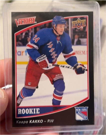 2019-20 Upper Deck Victory Black Rookie #V-13 Kaapo Kakko — front