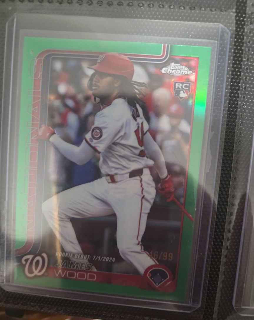 2025 Topps Chrome Update #USC95 James Wood Green Refractor /99 Rookie Debut — front
