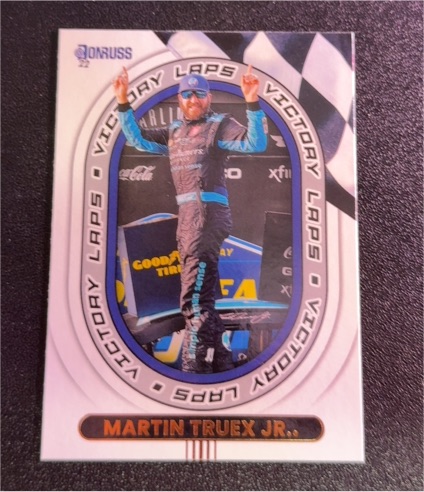 2022 Donruss Victory Laps #VL2 Martin Truex Jr. — front