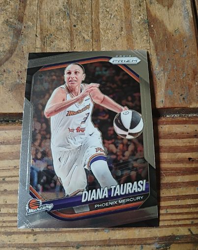 2025 Panini Prizm WNBA #7 Diana Taurasi — front