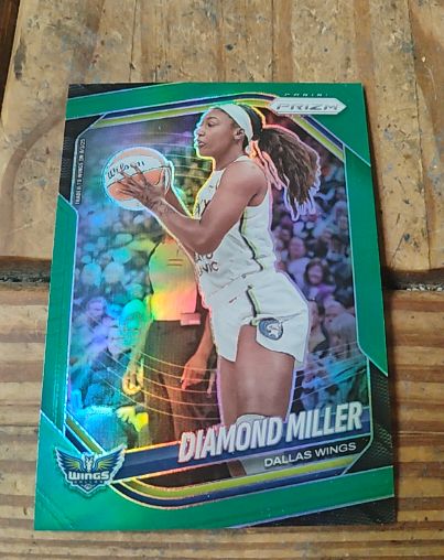 2025 Panini Prizm WNBA #27 Diamond Miller — front