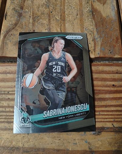 2025 Panini Prizm WNBA #19 Sabrina Ionescu — front
