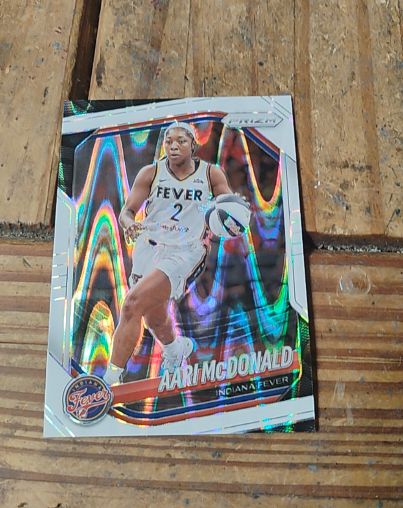 2025 Panini Prizm WNBA #10 Aari McDonald — front
