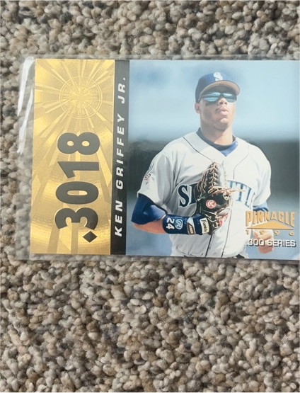 1996 Pinnacle 300 Series #301.8 Ken Griffey Jr. — front