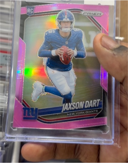 2025 Panini Prizm #332 Jaxson Dart Pink Prizm Rookie Card New York Giants — front