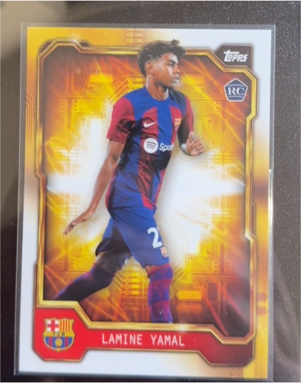 2023-24 Topps FC Barcelona Fan Set Golden Futures Lamine Yamal #BARG-3 Rookie RC — front