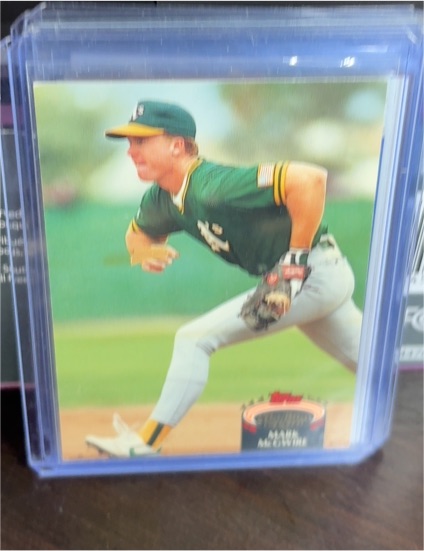1992 Topps Stadium Club #475 Mark McGwire — front