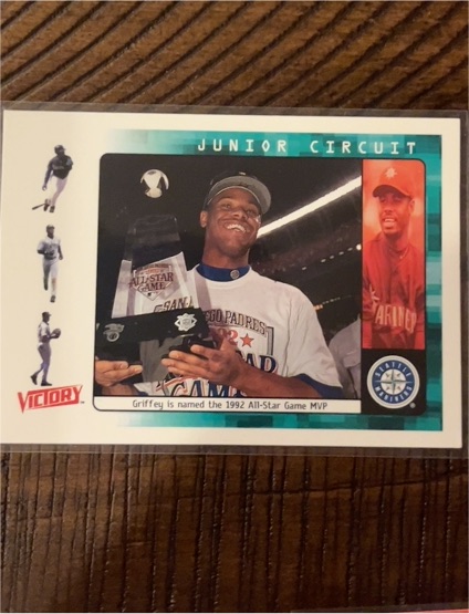 2000 Upper Deck Victory Junior Circuit #405 Ken Griffey Jr — front