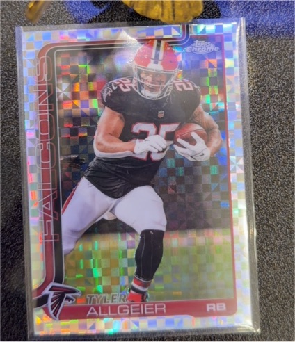 2025 Topps Chrome #17 Tyler Allgeier — front