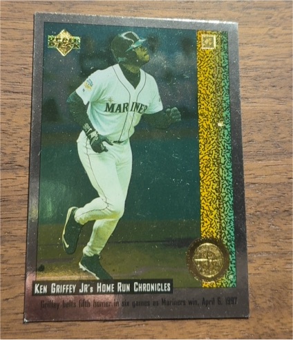 1997 Upper Deck Ken Griffey Jr.'s Home Run Chronicles #2 — front