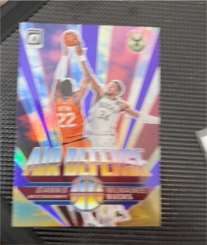 2021-22 Panini Donruss Optic #3 Giannis Antetokounmpo Air Defense — front