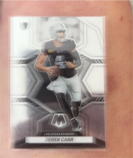 2022 Panini Mosaic #115 Derek Carr — front