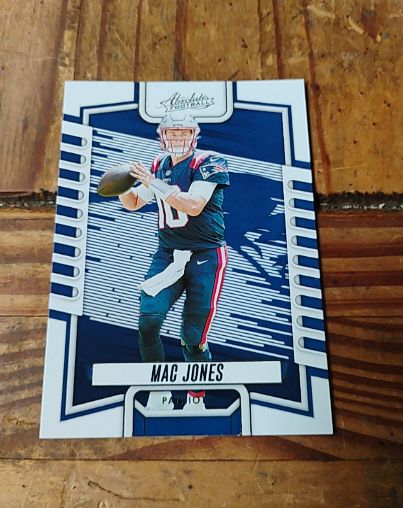 2023 Panini Absolute #14 Mac Jones — front