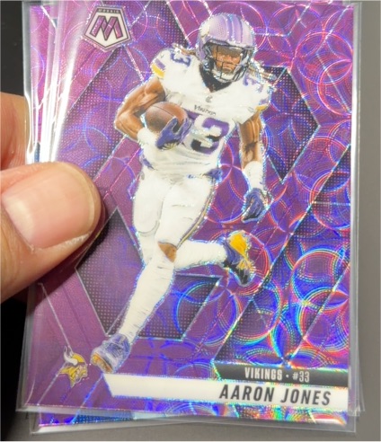 2025 Panini Mosaic #128 Aaron Jones — front