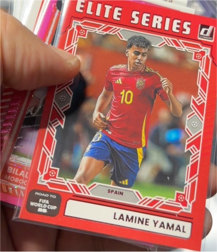 2025-26 Panini Donruss FIFA Red Elite Series #25 Lamine Yamal — front
