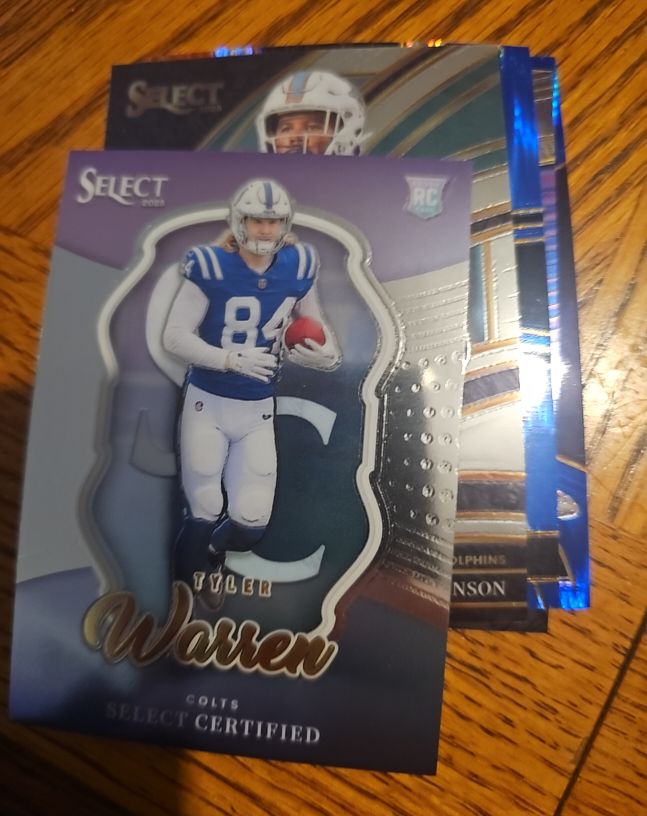 2025 Panini Select #8 Tyler Warren Select Certified Rookie — front
