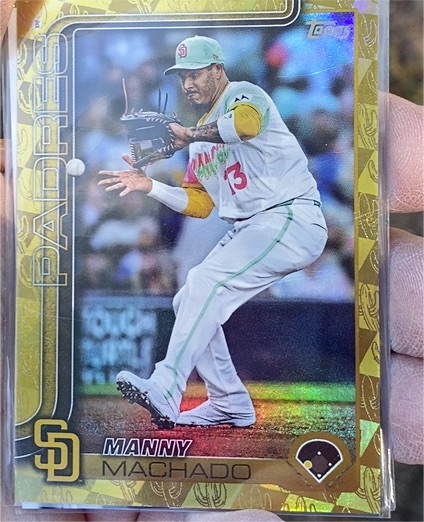 2025 Topps Series 1 #215 Manny Machado — front