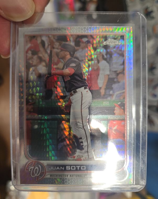 2022 Topps Chrome #129 Juan Soto — front