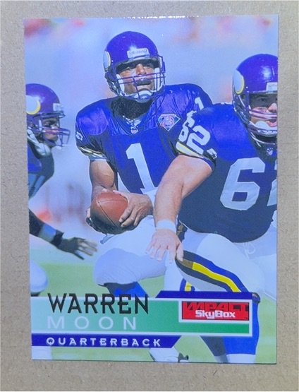 1995 SkyBox Impact #90 Warren Moon — front