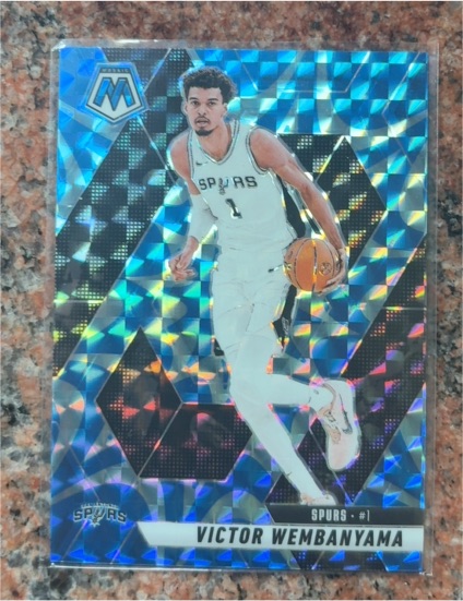 2024-25 Panini Mosaic #31 Victor Wembanyama — front